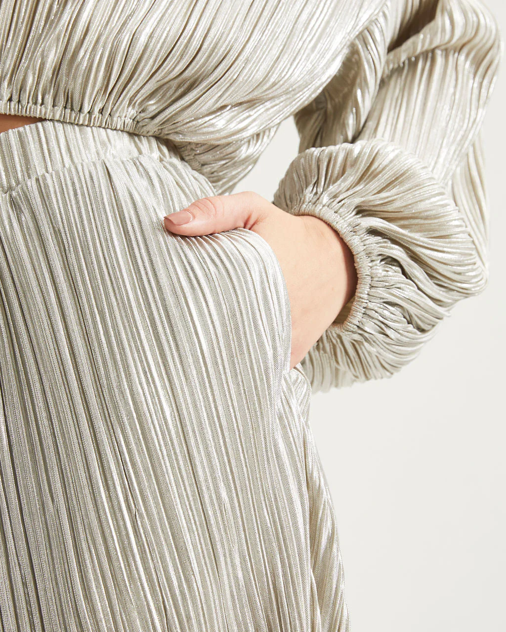 Kiyara Pocketed High Rise Shimmer Plisse Pants